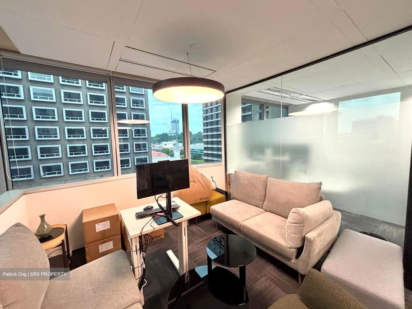Odeon Towers (D7), Office #563993111
